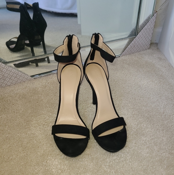 Charlotte Russe Black Strappy Heels - Picture 2 of 8